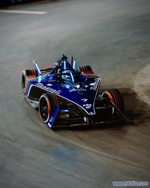 FE利雅得站R02:丹尼斯夺冠 维尔涅亚军 FE利雅得站R02:丹尼斯夺冠 维尔涅亚军