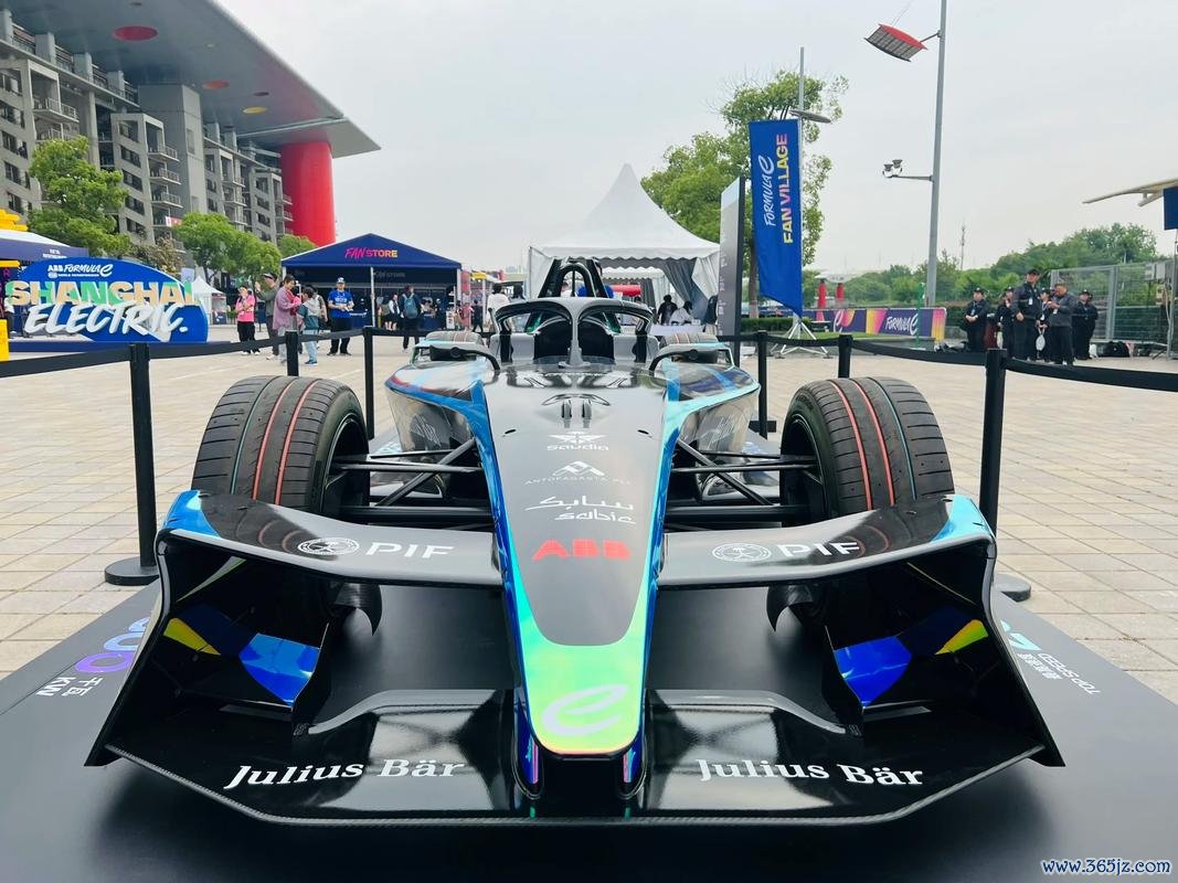 FE电动方程式上海站 ERT车队携中国主场涂装完赛