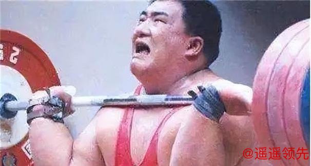 亚洲第一大力士才力：为国争光勇夺60多个冠军，退役后当保安